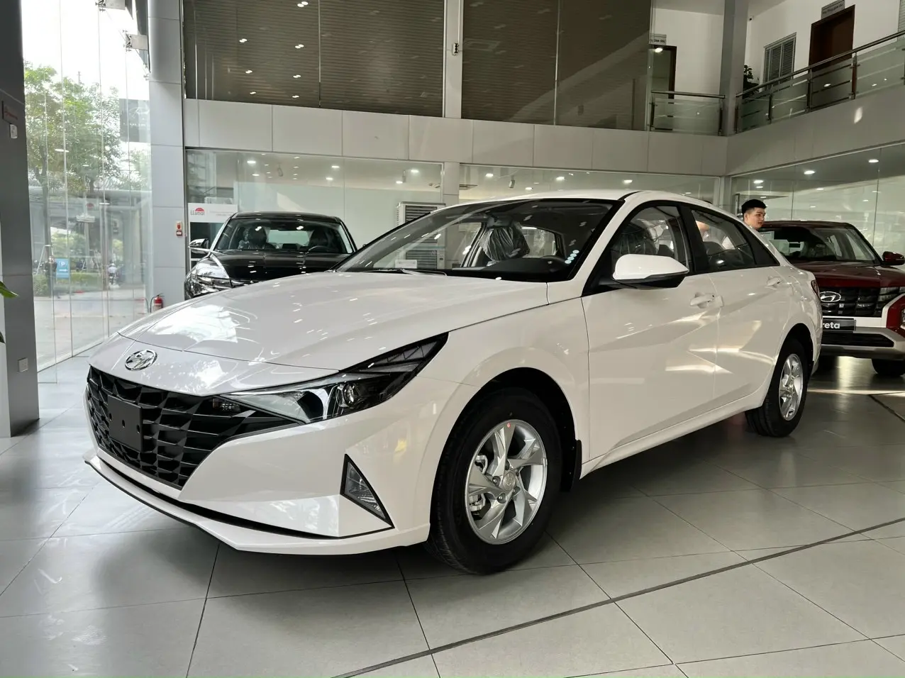 hyundai-giai-phong-elantra-1-6at1-2263879j23807 (1)